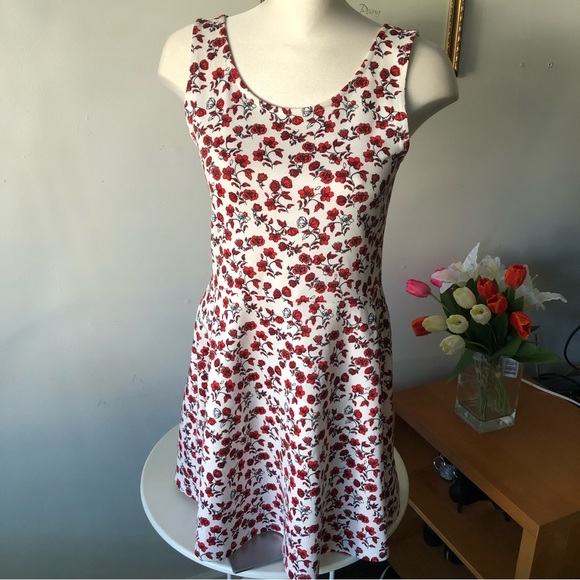 H&M Divided White Floral Pattern Sleeveless Skater Dress Size 12 - Picture 1 of 10